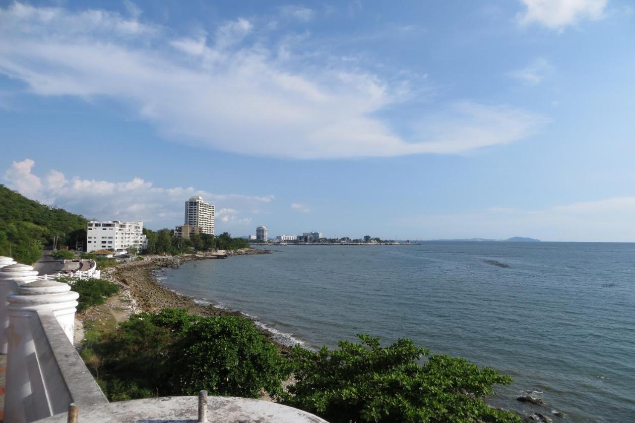 OYO 536 Reuan Kanthima Ban Laem Chabang Bagian luar foto