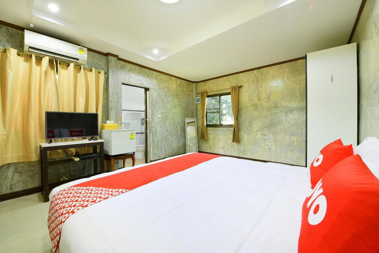OYO 536 Reuan Kanthima Ban Laem Chabang Bagian luar foto
