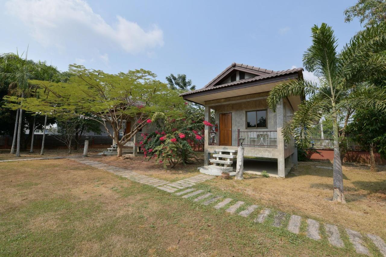 OYO 536 Reuan Kanthima Ban Laem Chabang Bagian luar foto