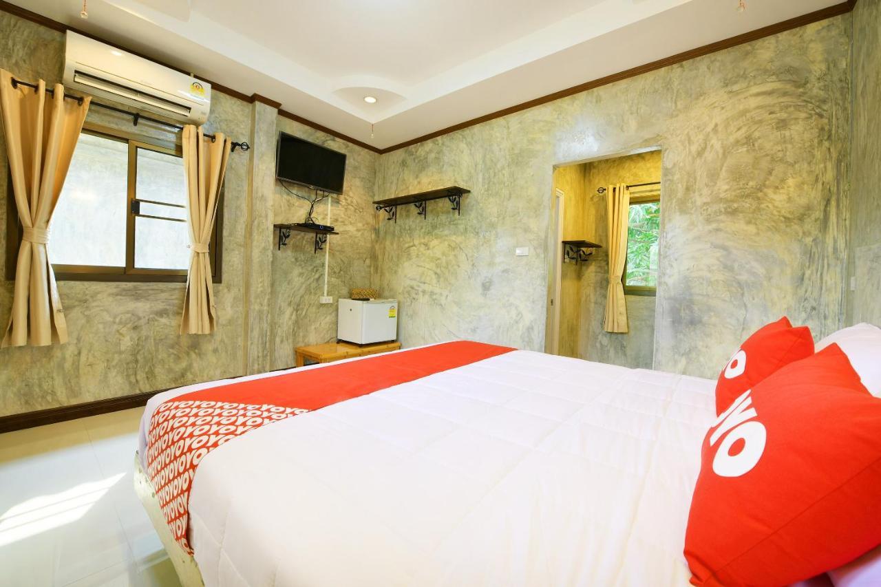 OYO 536 Reuan Kanthima Ban Laem Chabang Bagian luar foto