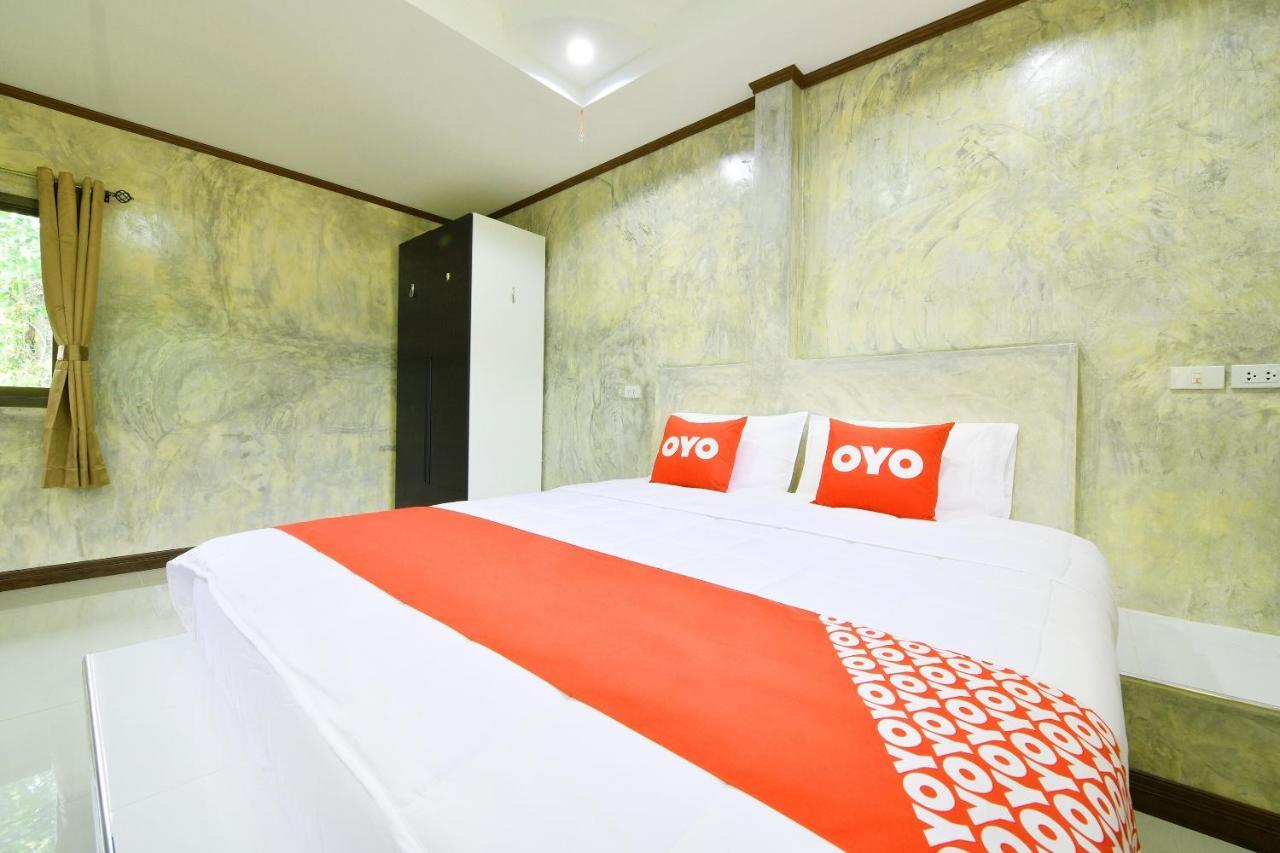 OYO 536 Reuan Kanthima Ban Laem Chabang Bagian luar foto