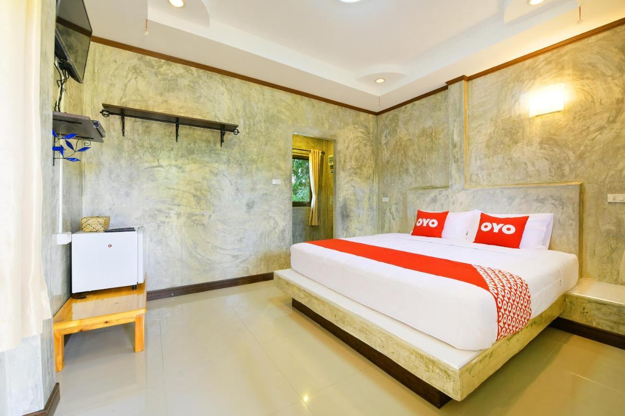 OYO 536 Reuan Kanthima Ban Laem Chabang Bagian luar foto