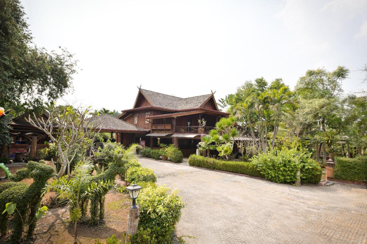 OYO 536 Reuan Kanthima Ban Laem Chabang Bagian luar foto