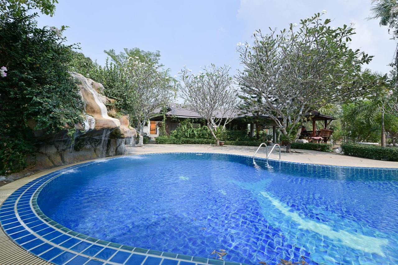 OYO 536 Reuan Kanthima Ban Laem Chabang Bagian luar foto