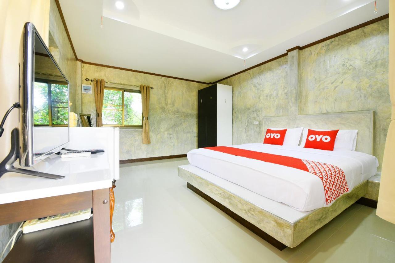 OYO 536 Reuan Kanthima Ban Laem Chabang Bagian luar foto